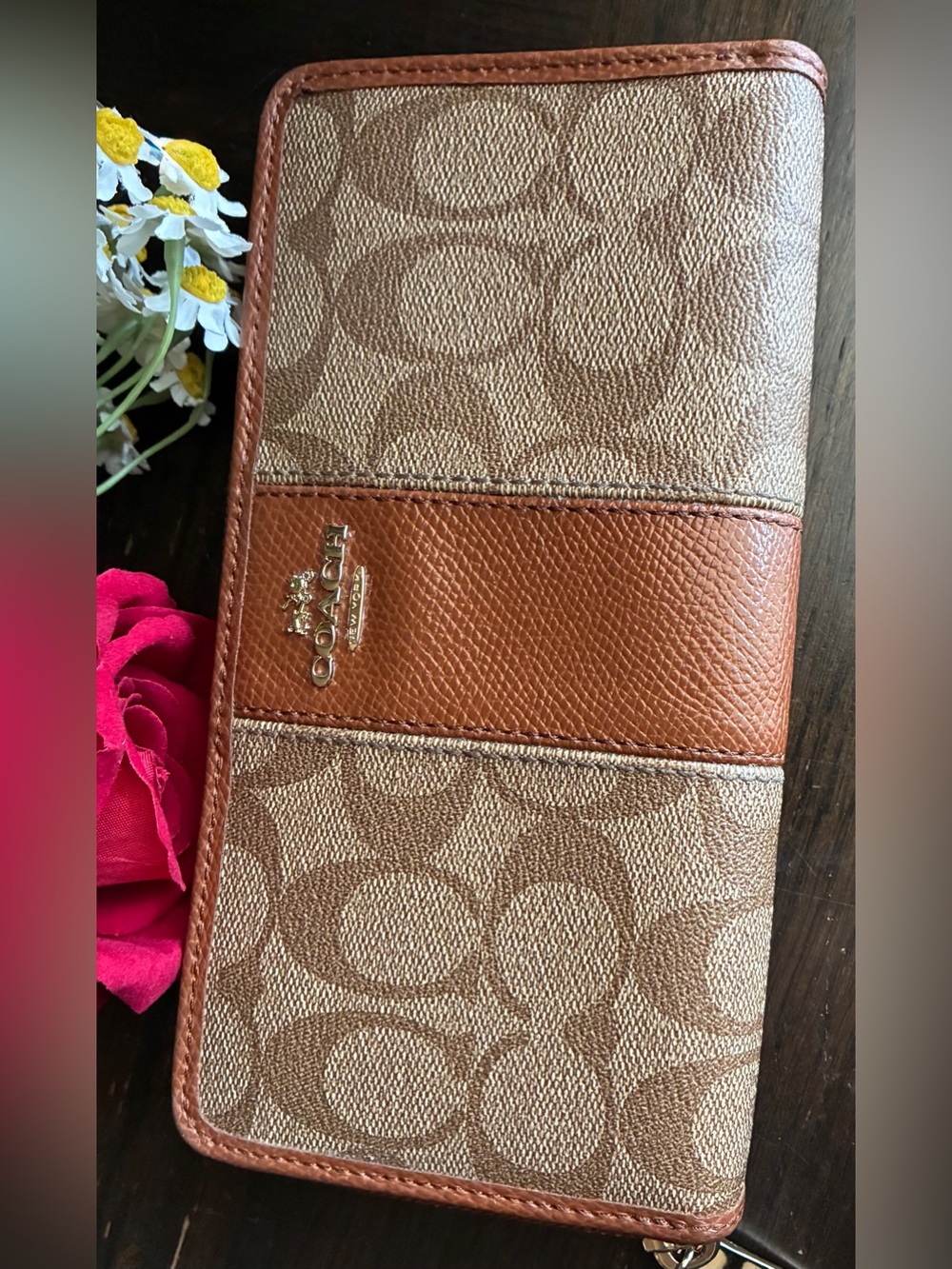 Coach Two-Tone Signature Zip Wallet in Tan and Brown - Picture 2 of 10